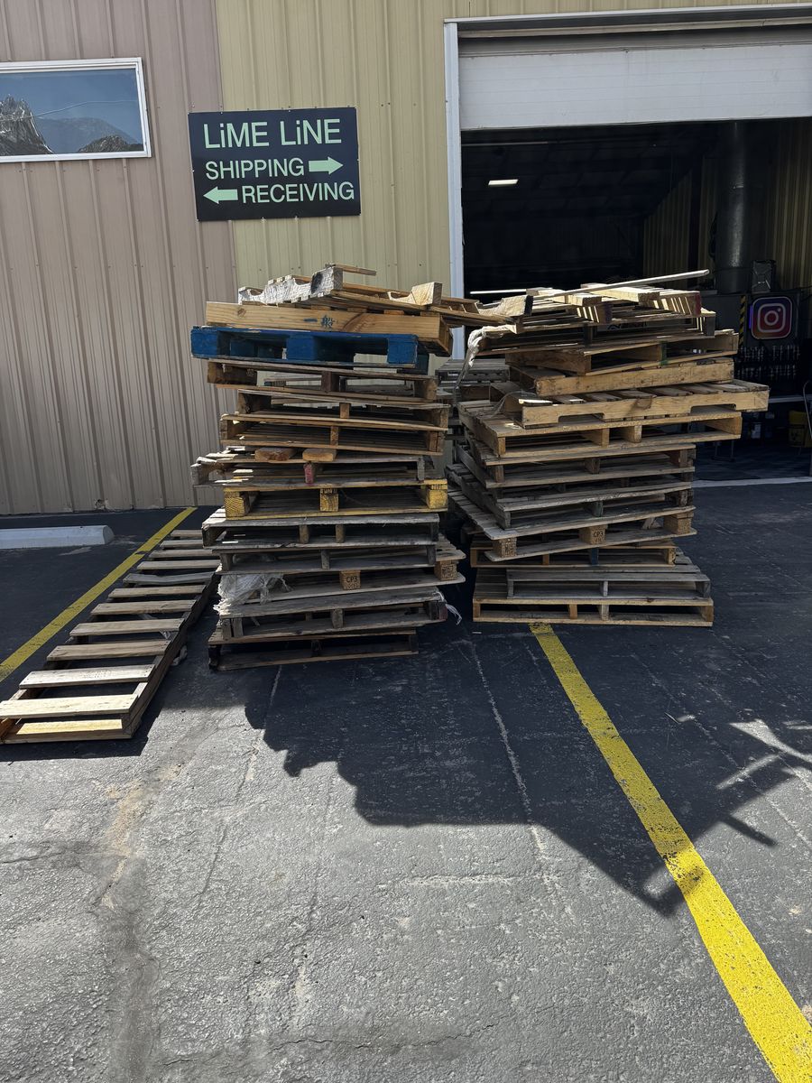 Free Wood Pallets