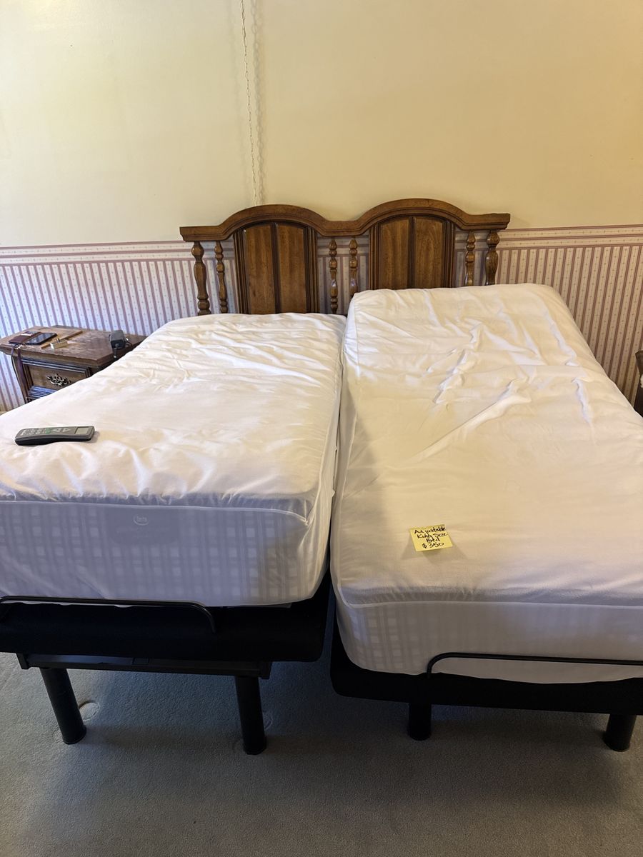 Adjustable bed base Split King