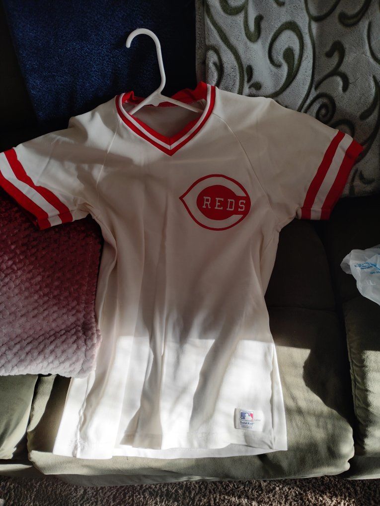 Vintage Cincinnati Reds Baseball T-Shirt - White with Red Trim and Logo