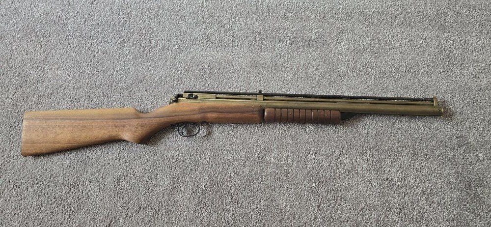Vintage Benjamin Air Rifle Co. 100 Shot BB Air Rifle Model 3100