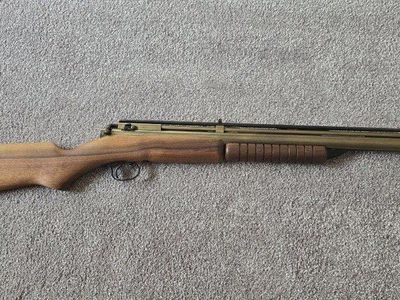 Vintage Benjamin Air Rifle Co. 100 Shot BB Air Rifle Model 3100