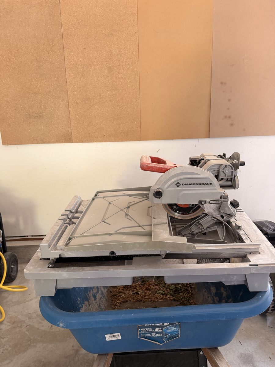 DiamondBack tile saw