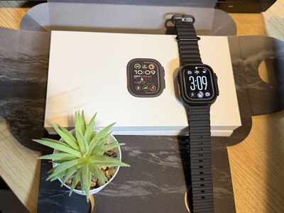 Apple Watch Ultra 2 (Black)