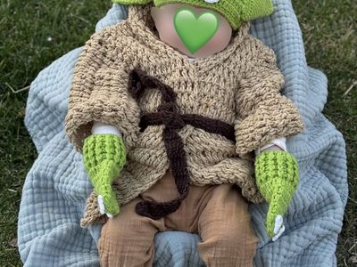 Baby Yoda Costume