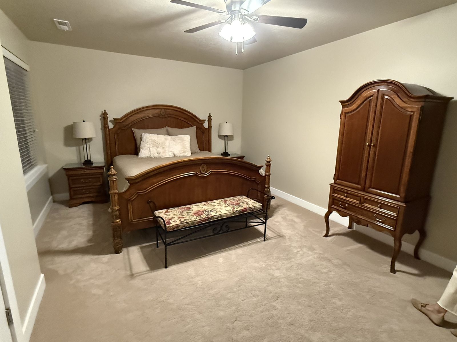 6 Pcs LexIngton KiNg Bedroom Set