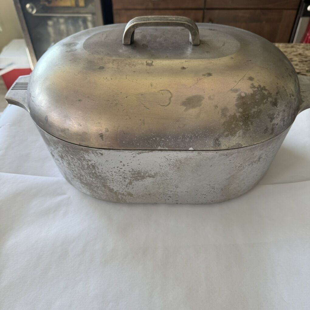 Vintage Magnalite 8 Quart Pot
