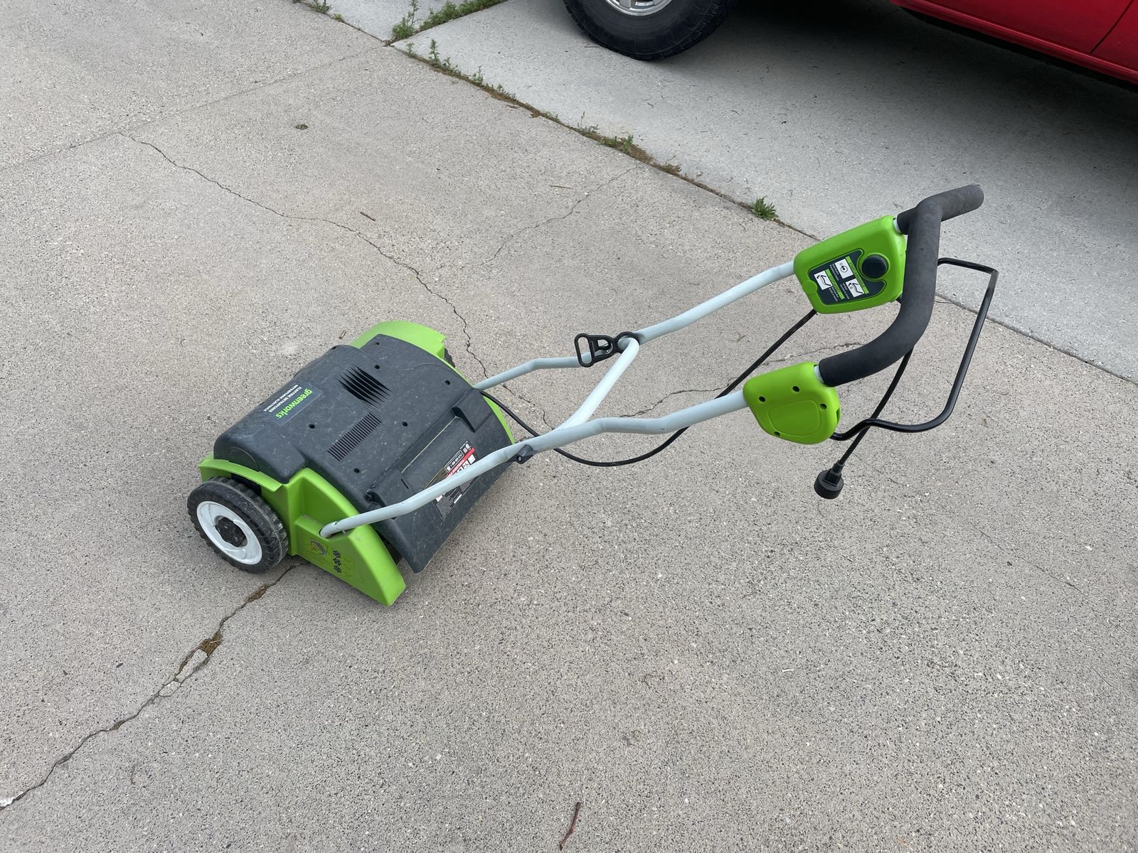 Greenworks dethatcher great condition!