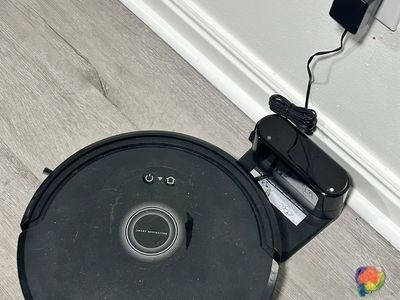 Automatic vacuum/mop