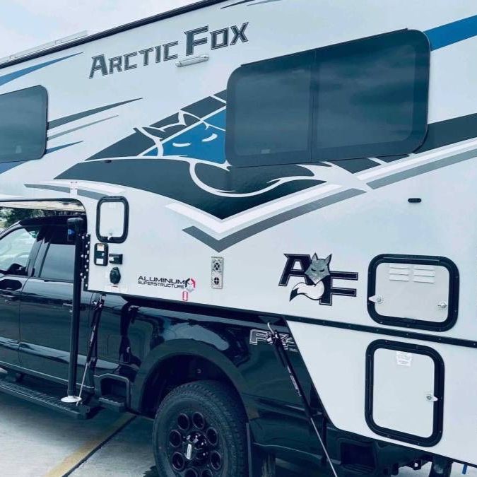 2024 Arctic Fox 865 Truck Camper
