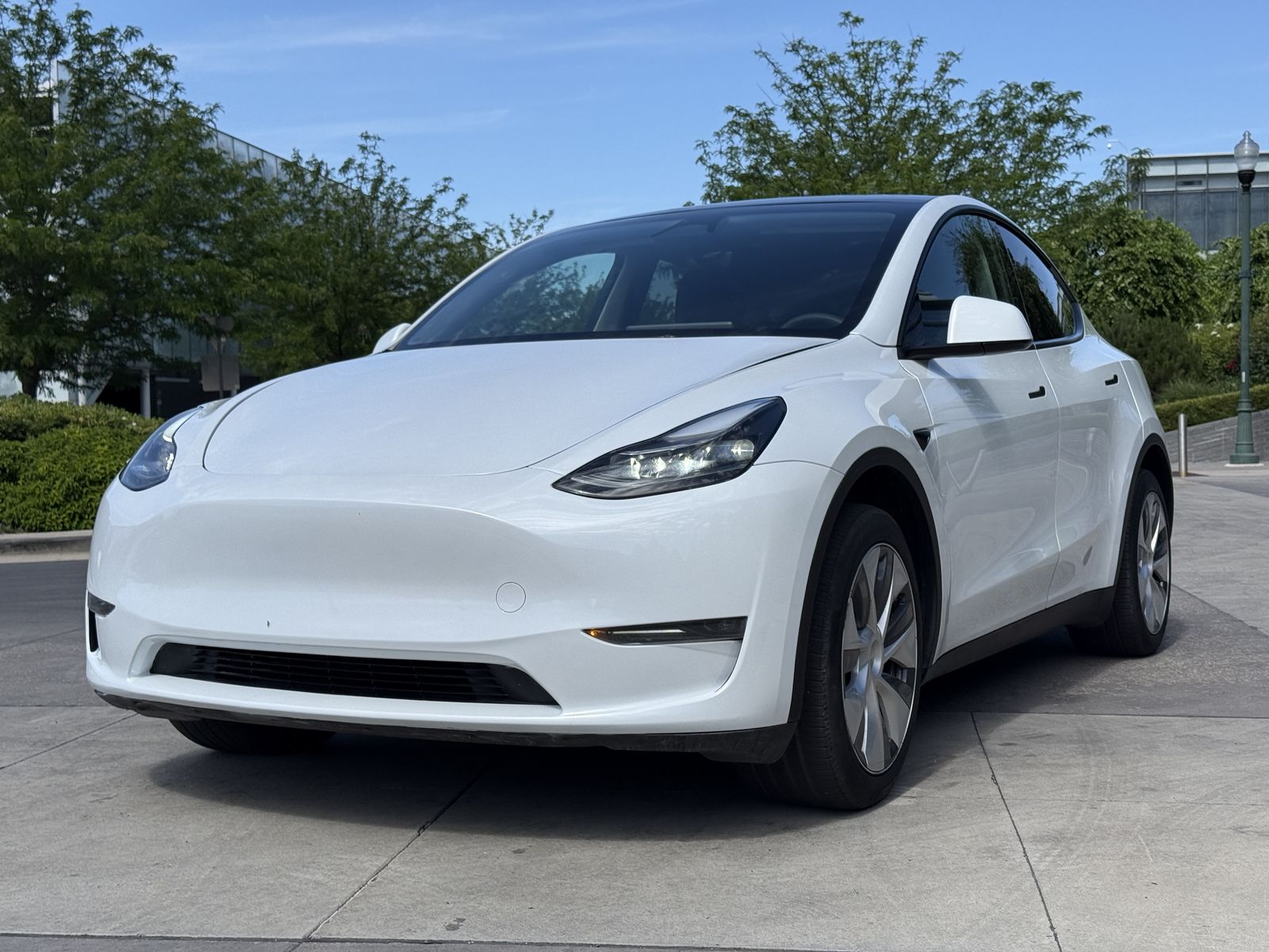 2024 Tesla Model Y Long Range