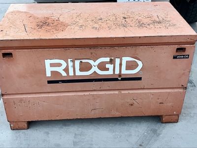 $275.00 obo .RIDGID Model 2048-OS Heavy Duty Jobsite Storage Chest Tool Box Orange