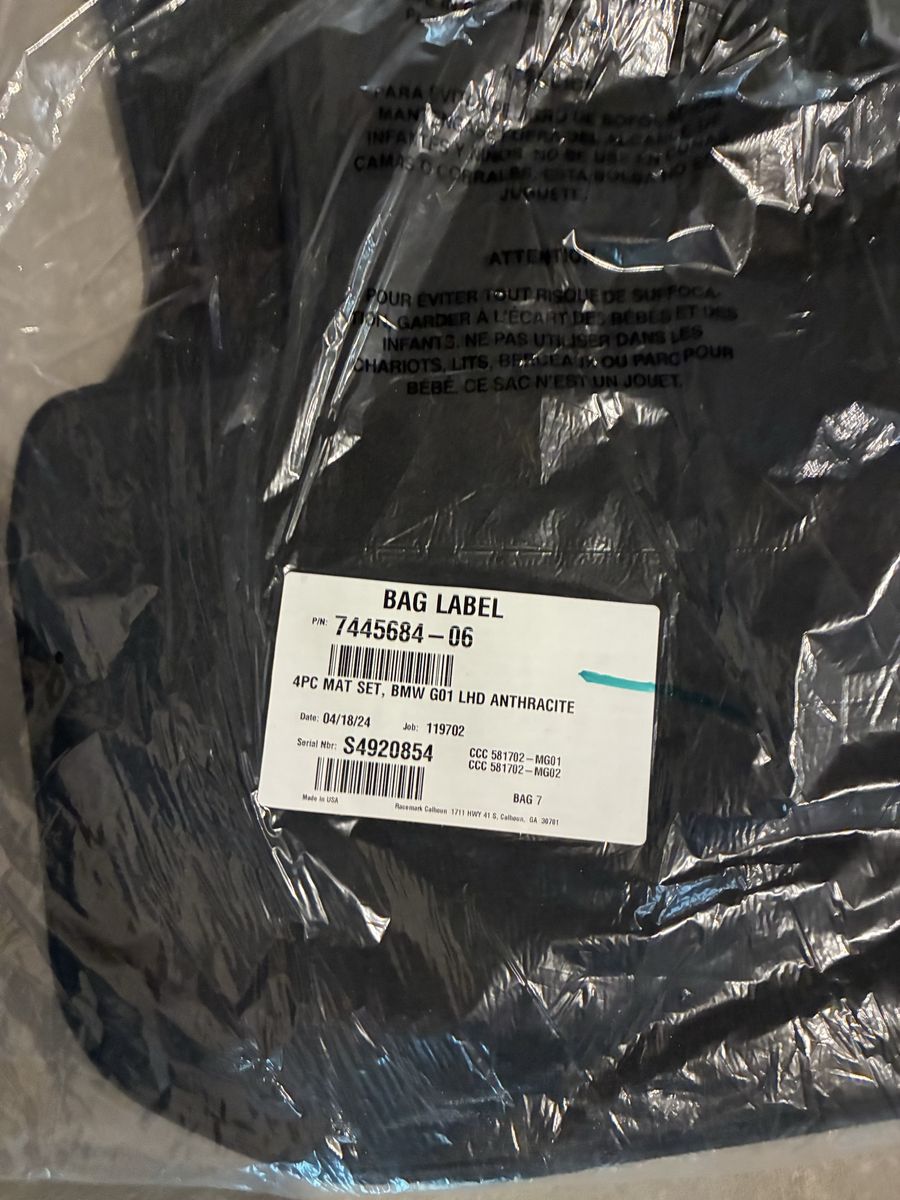 BMW XS floor mats Unused and Cargo Cover