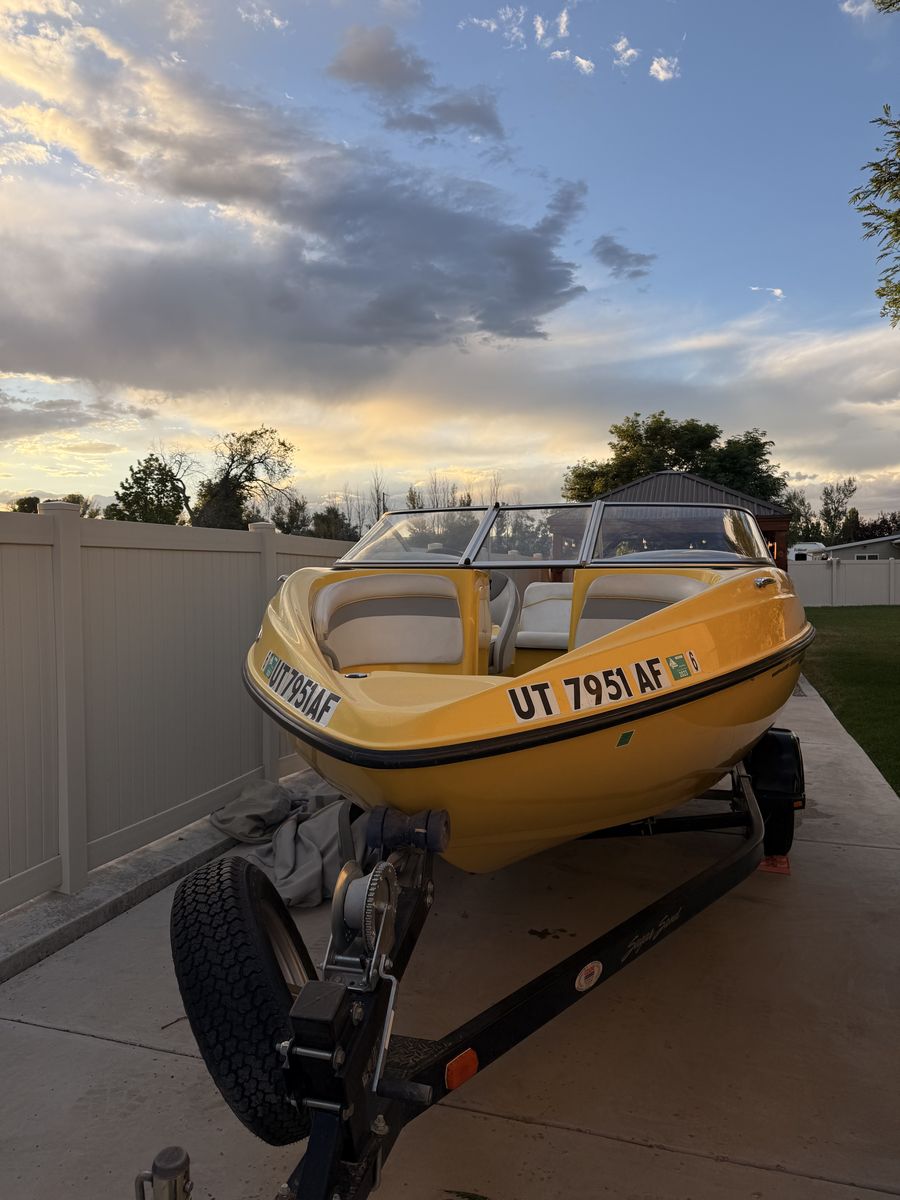 2004 Sugar Sand Mirage 1800 Boat