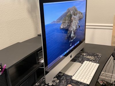 Apple iMac 27" 5K Retina Late 2015 | 3.3GHz i5 | 2TB Fusion | 8 GB RAM | Keyboard Included