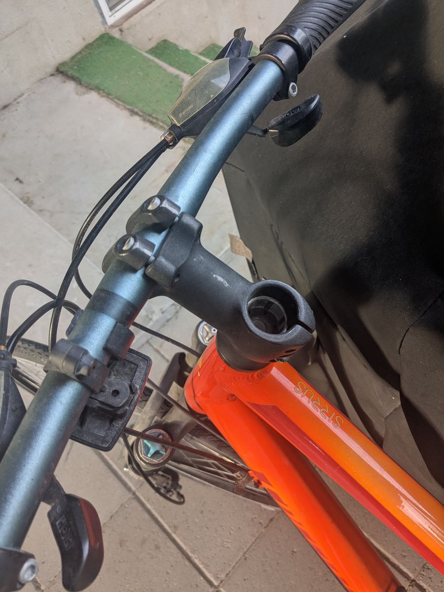 Specialized commuter bike parts