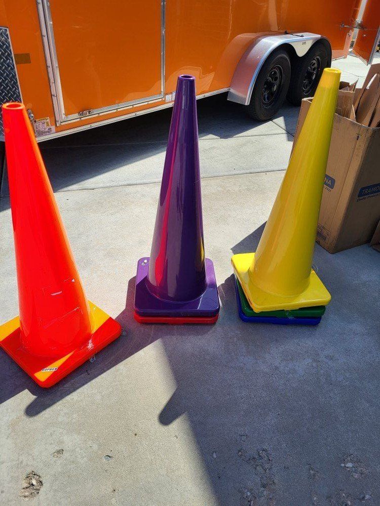 Gopher 36"H Rainbow Cones Set of 6*