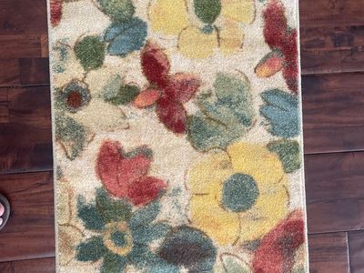 Mohawk home 24" x 40" wild flowers mat/rug with non slip backing