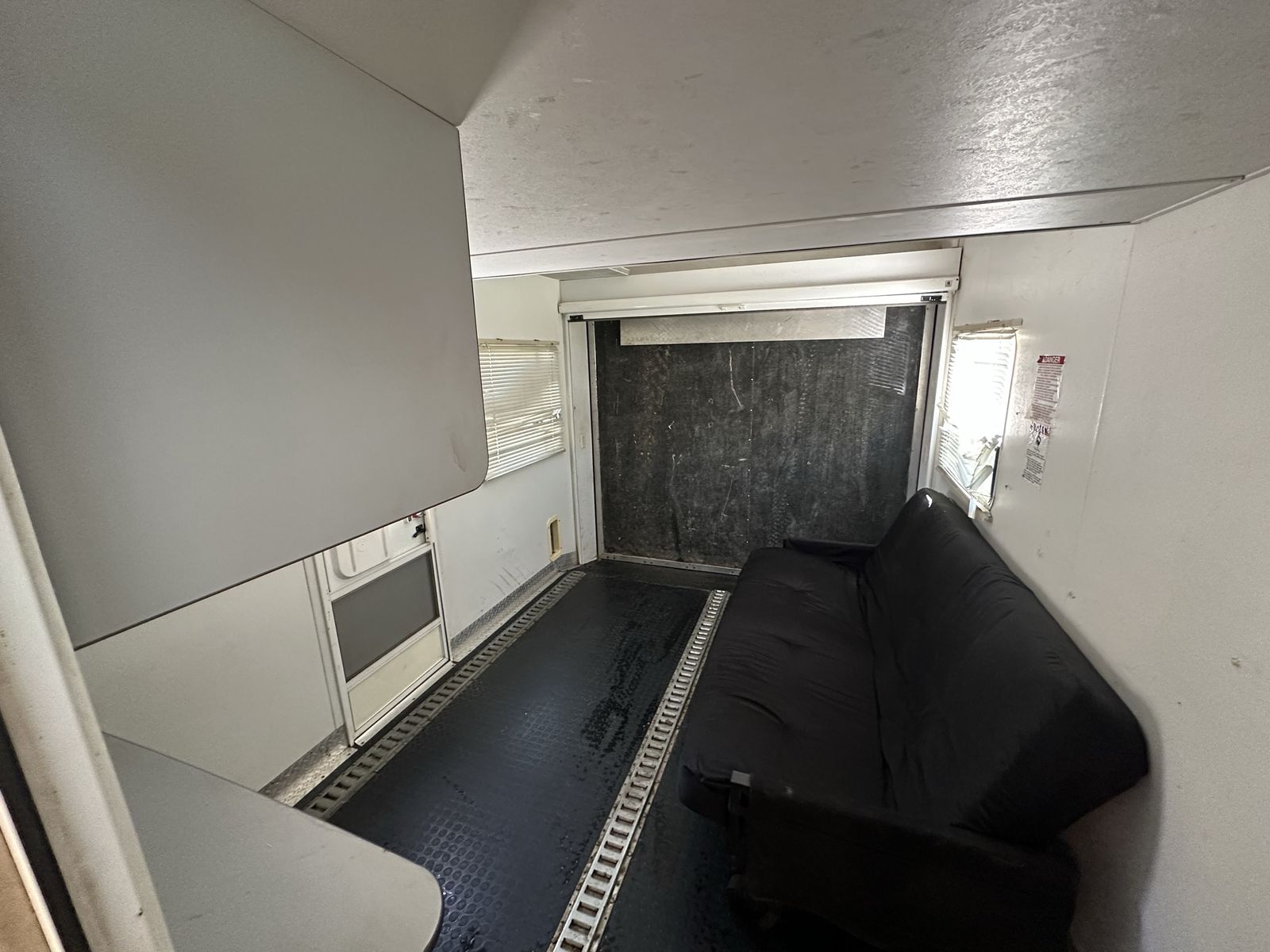 Main image 13