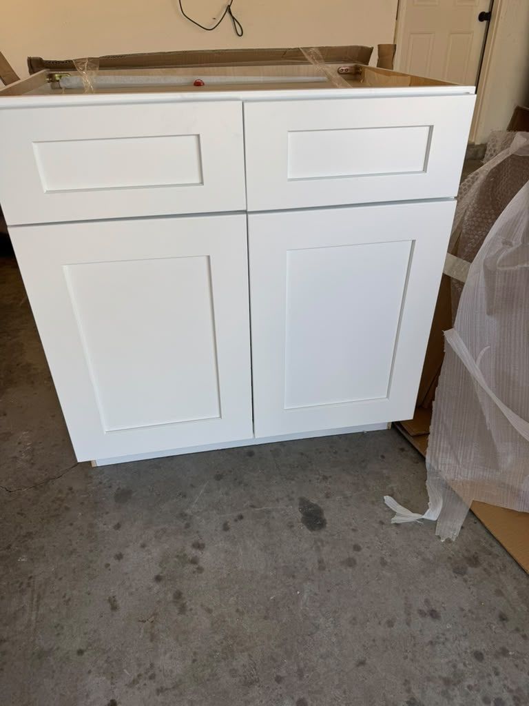 33in White shaker