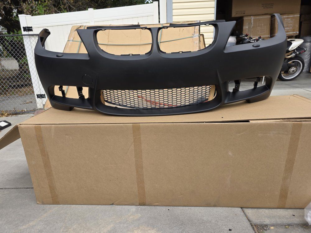 BMW E90 3-Series M-Sport Style Front Bumper (Unpainted) With Mesh Grille pieces 2009-2011