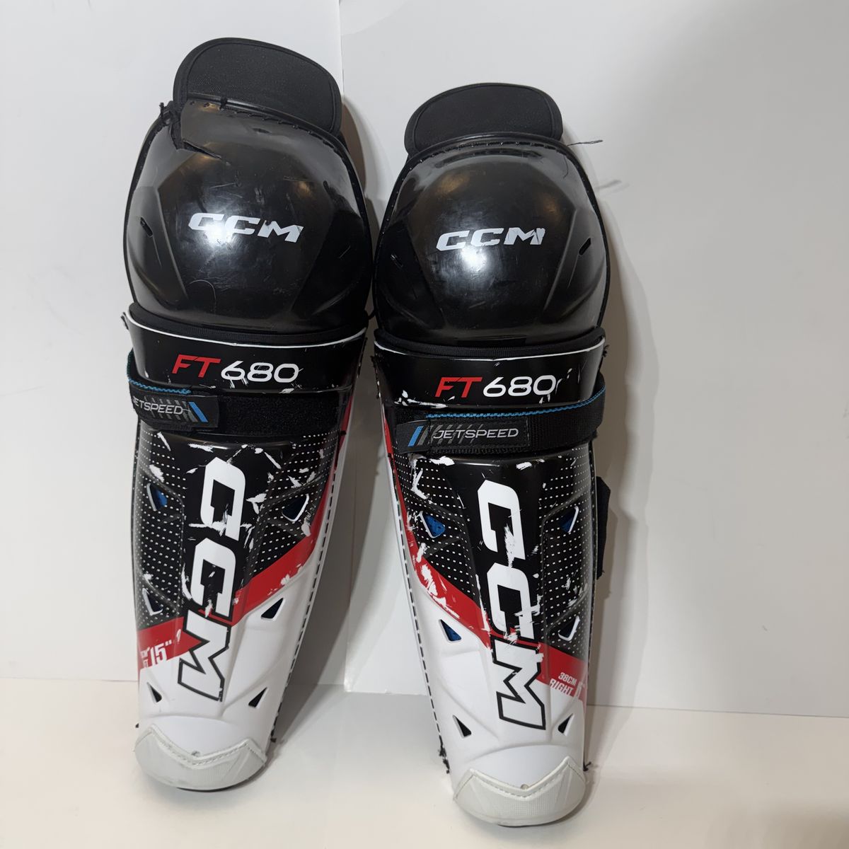 CCM Jetspeed FT680 Junior Hockey Shin Guards-15"