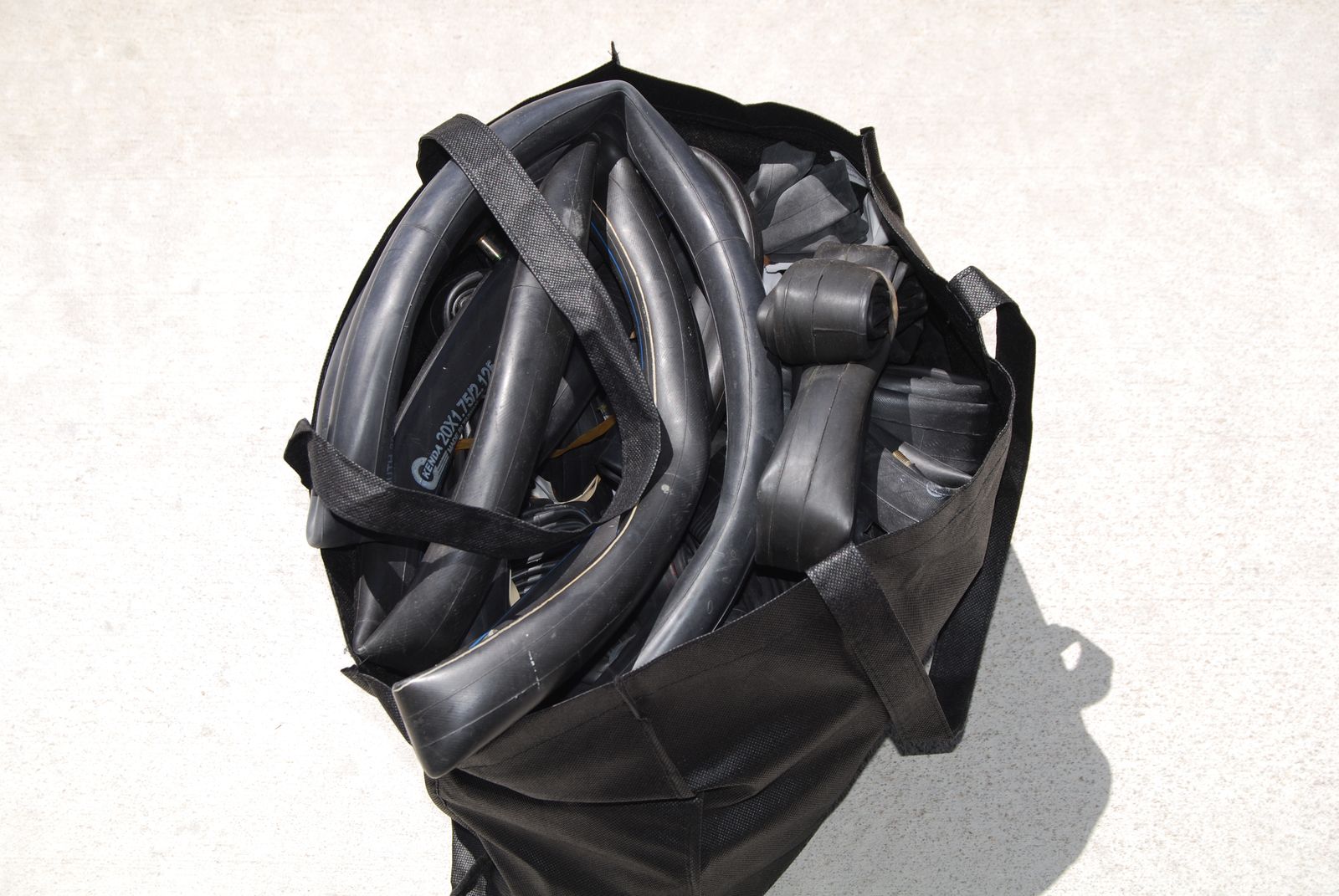 Bag of 40-50 bicycle inner tubes mostly 700c.