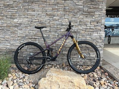 NEW Pivot Trailcat SL Large Team XX SL REYNOLDS CARBON WHEELS
