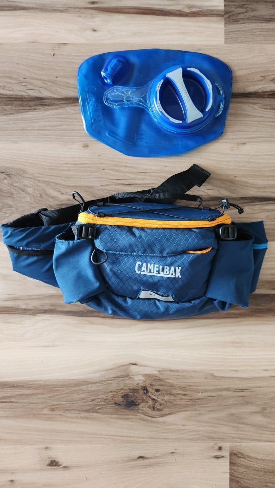 Camelbak Hydration Hip Pack with 1.5L Crux Reservoir, Blue - Excellent Condition