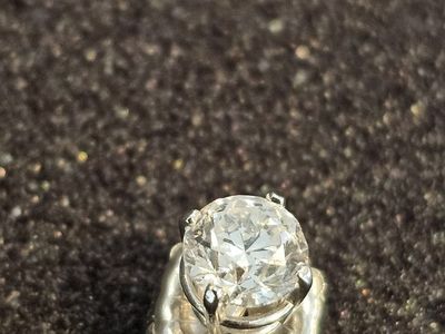 GIA Certified 2.00ctw Diamond Stud Earrings (D Color, 14K White Gold)