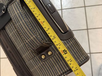 Carry on luggage , luxury brand like new 45$, sd card 30$
