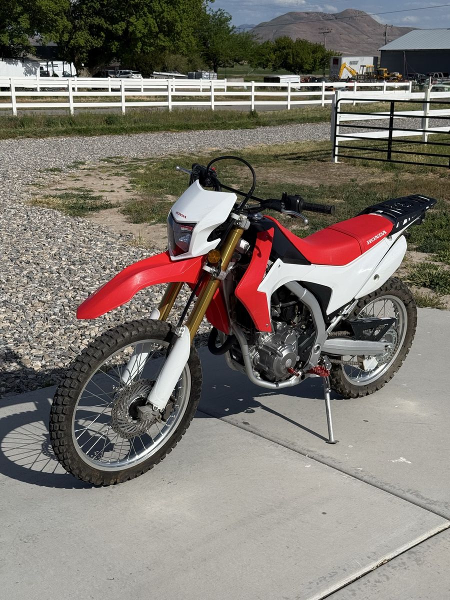 2014 Honda 250 Low miles!!!