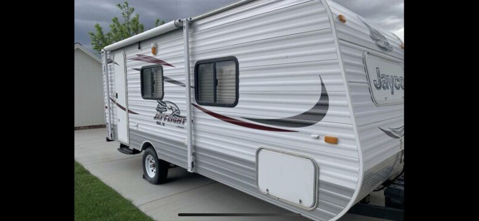 Jayco Jay Flight SLX Travel Trailer - Bumper Pull, Sleeps 3-4, A/C, Awning