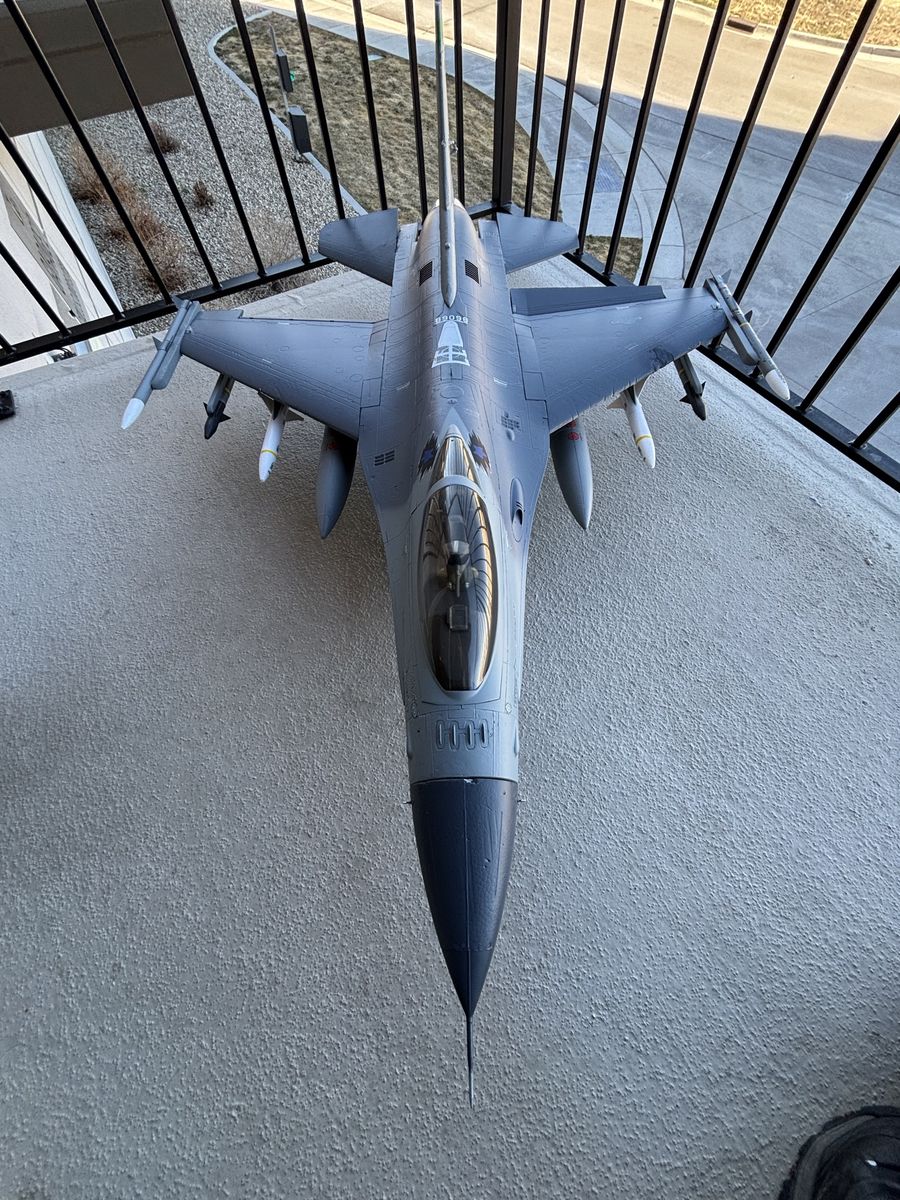 E-Flite 80mm F-16