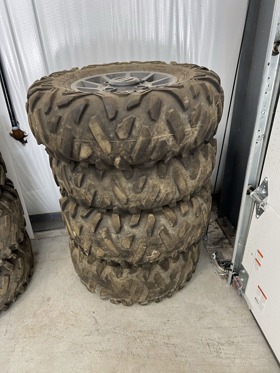 2020 Polaris RZR 1000 wheels and tires