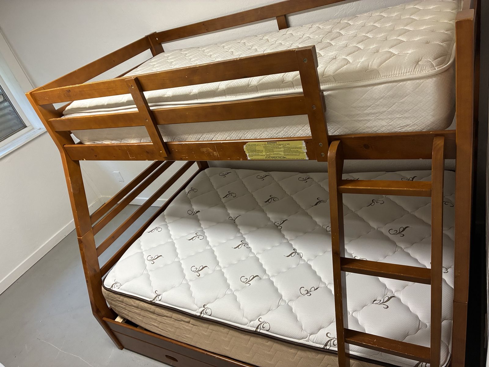 Twin over full bunkbed with mattresses