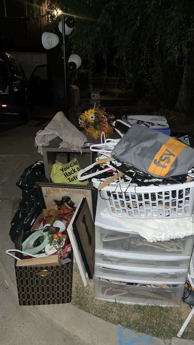 FREE CURBSIDE ITEMS