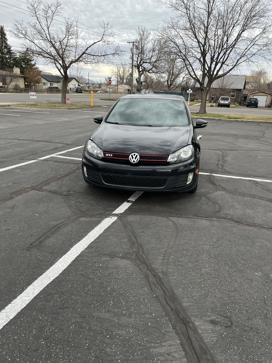 2013 VOLKSWAGEN GTI Base