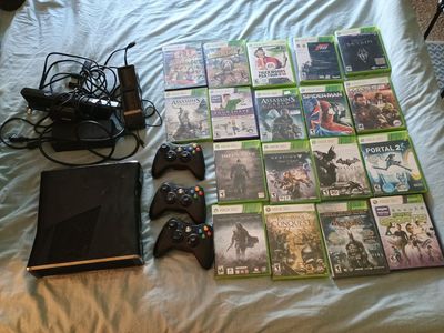 Xbox 360 + Games