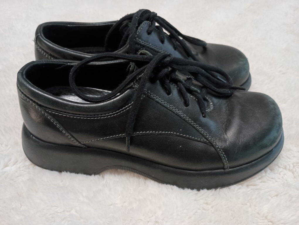 Dansko EU size 38 US 7.5 women's shoes
