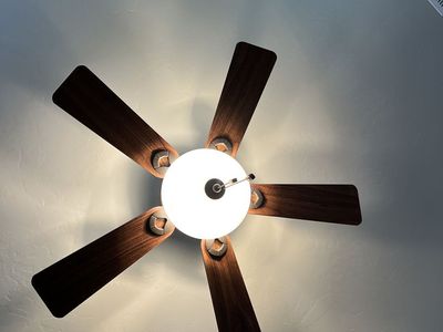 2 Hunter 42 Inch CeIling Fans With Light Kit