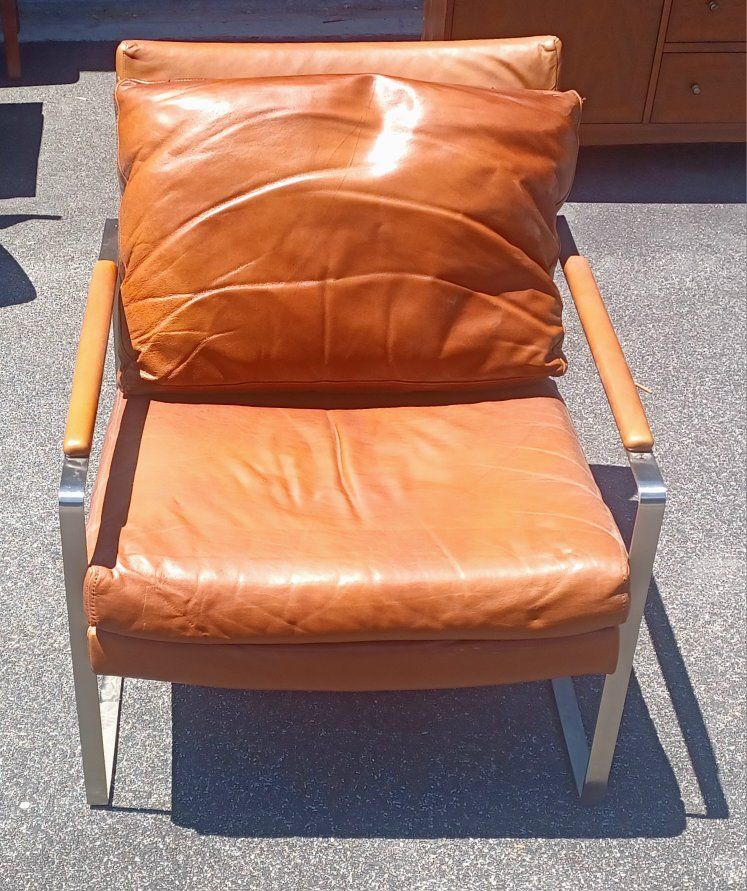 Mid-Century Modern Tan Leather & Chrome Lounge Chair - Accent Furniture