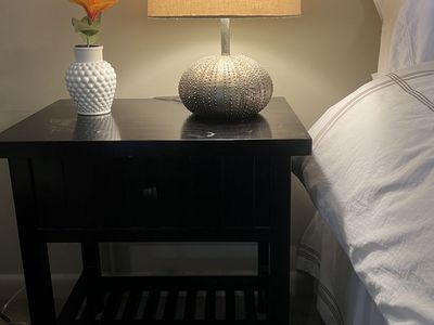 Night stand, lamp