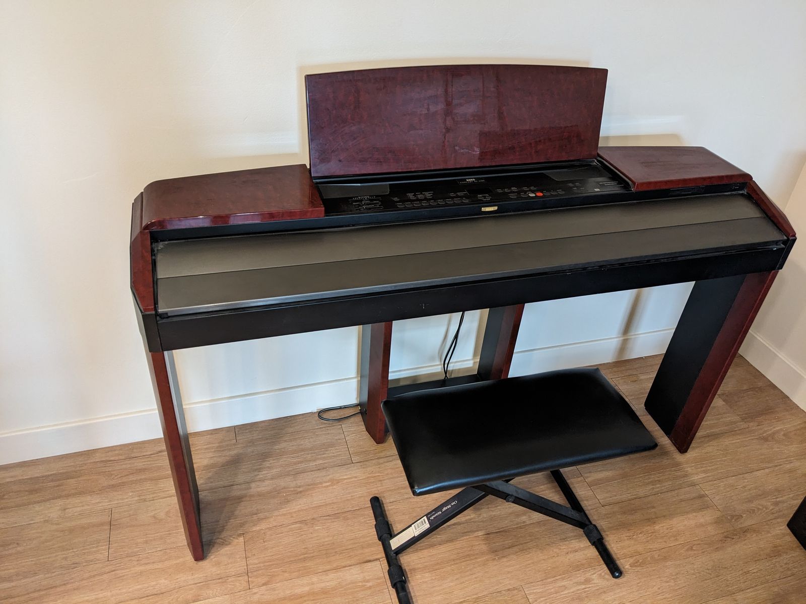 Korg Concert XC-2000 Digital piano with bench