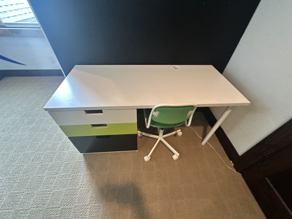 Main image 6