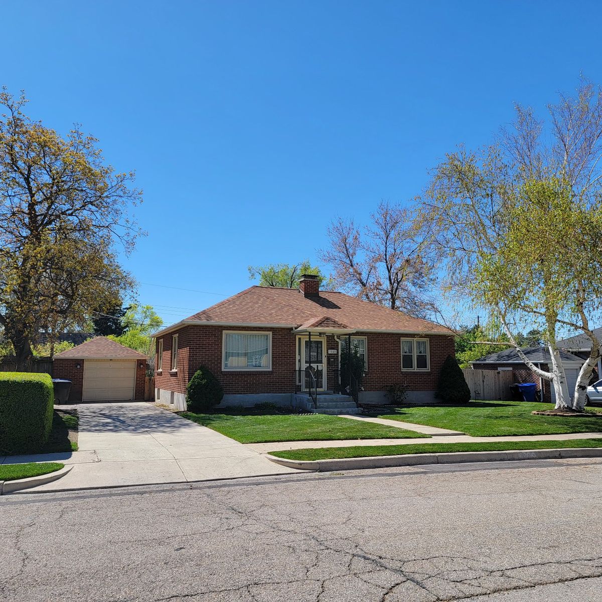 Large Estate Sale in Millcreek Area w/ lots of Vtg