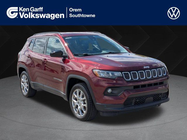 2022 Jeep Compass Latitude Lux