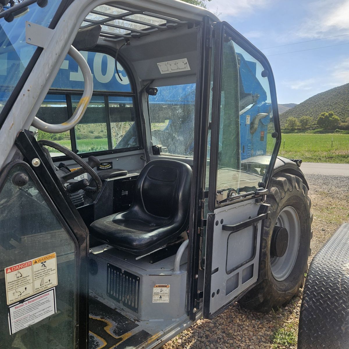 2013 Telehandler 1056