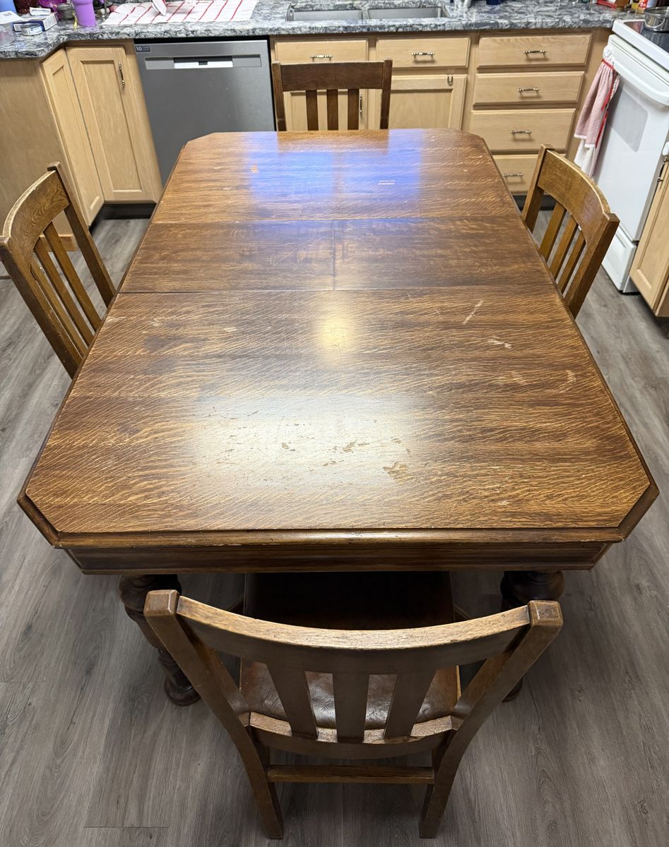 Dinning room table