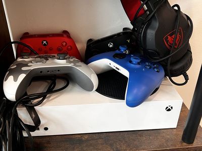 Microsoft Xbox Series S Console Bundle with 4 Controllers and Headset