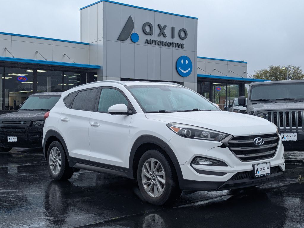 2016 HYUNDAI TUCSON SE